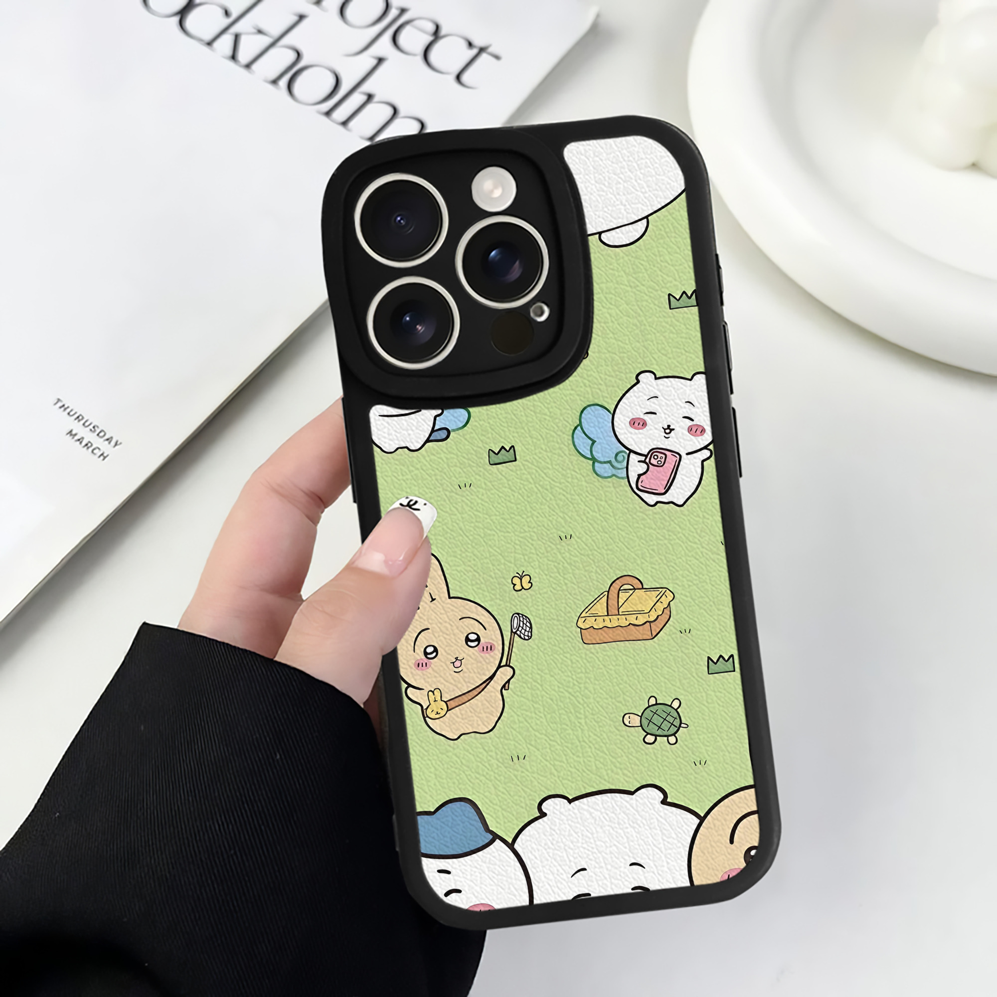 （画像用） ちいかわ Chii-kawa 【iPhone 16シリーズ対応】シリコンスマホケース（レザー調） 材質：シリコン